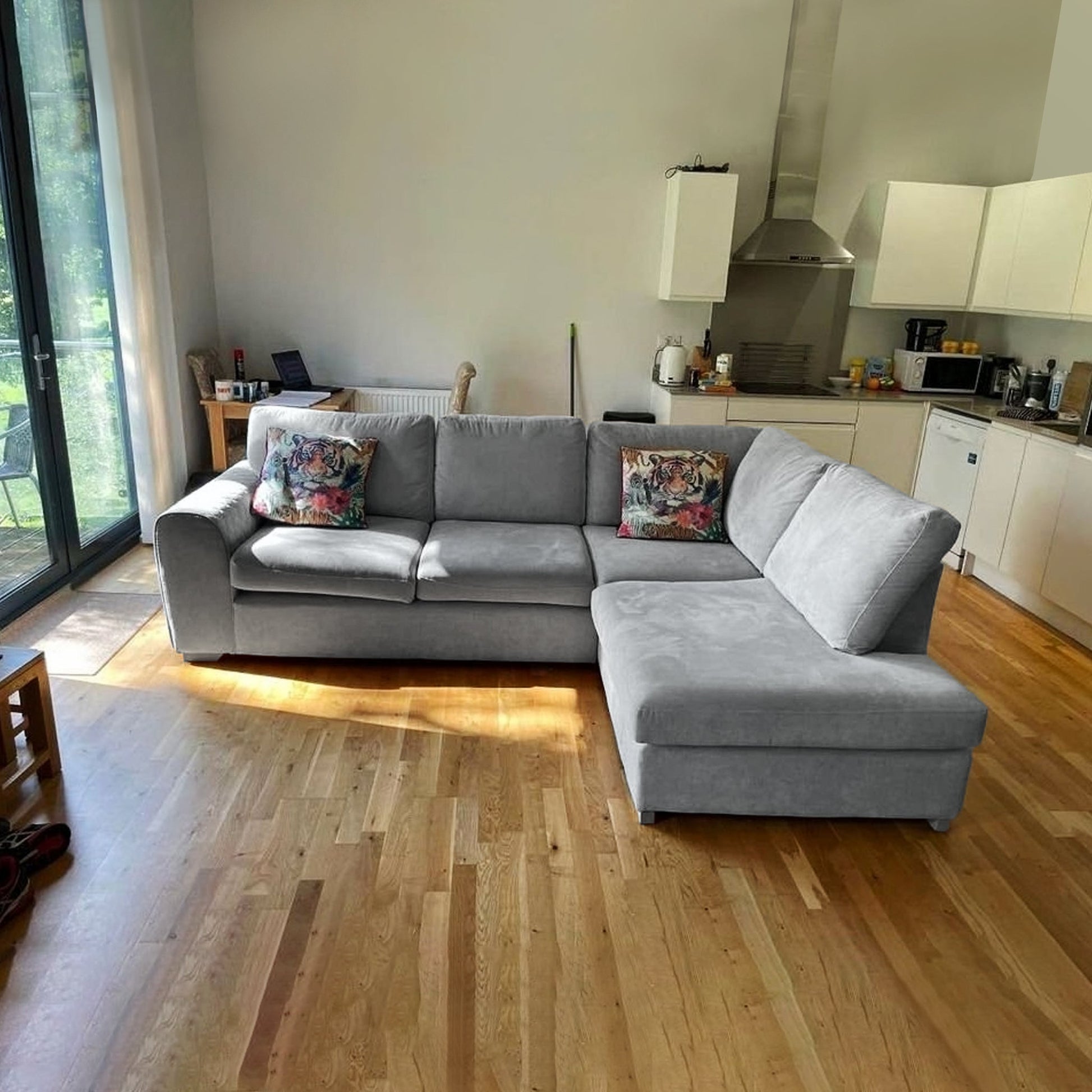 DYLAN 4 SEATER KENSINGTON SOFA HIGH-BACK | SofaSaleHub UK